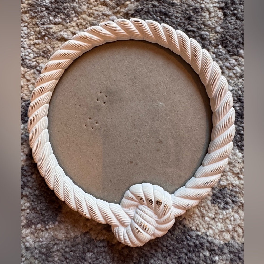 White Rope Knot Picture Frame